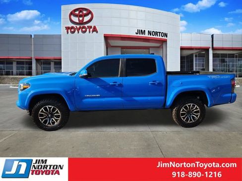 Used 2021 Toyota Tacoma TRD Sport w/ Technology Package RWD image 5