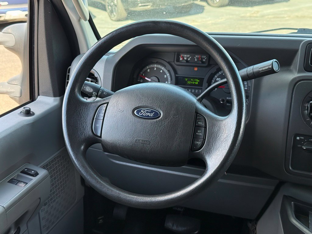 Used 2014 Ford E-350 and Econoline 350 Extended Super Duty RWD image 5