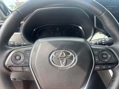 Used 2024 Toyota Venza Limited AWD/4WD image 14