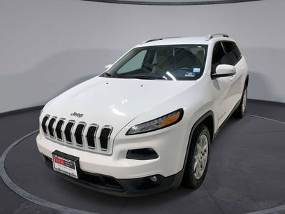 Used 2017 Jeep Cherokee Latitude w/ Comfort/Convenience Group