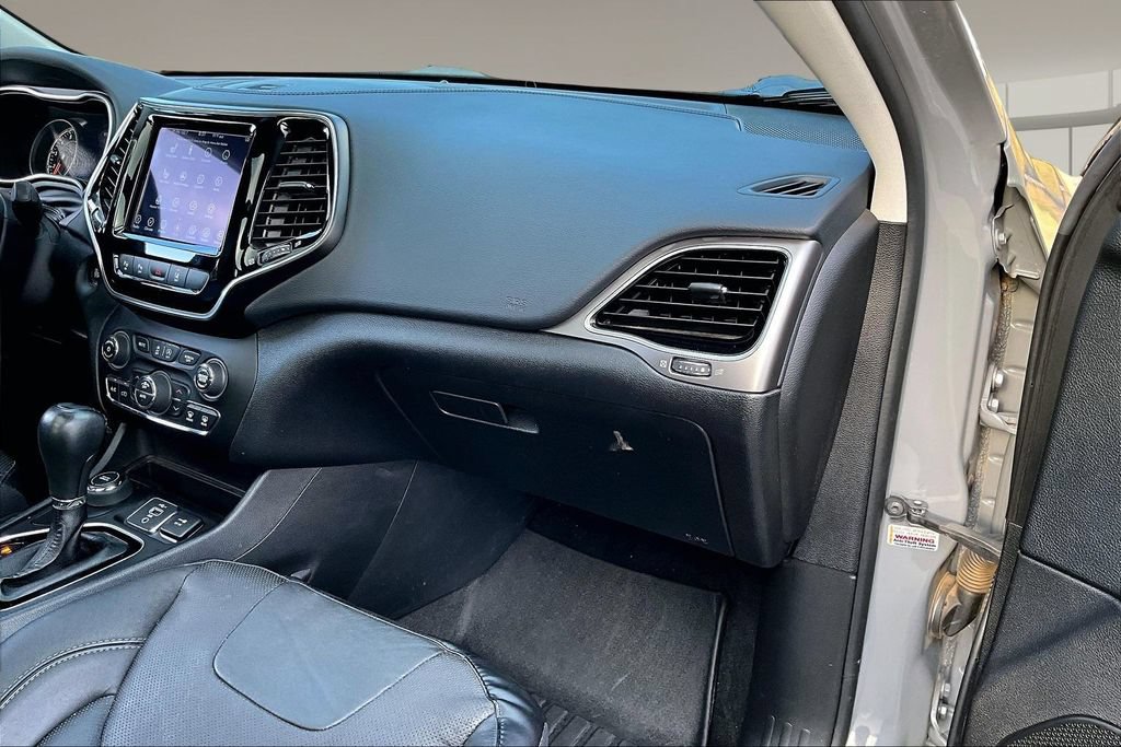 Used 2021 Jeep Cherokee Limited AWD/4WD image 16