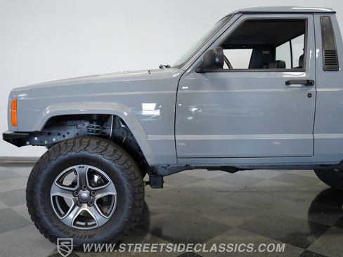 Used 1990 Jeep Comanche Pioneer image 23