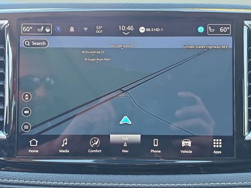 Used 2024 Chrysler Pacifica Limited FWD image 29