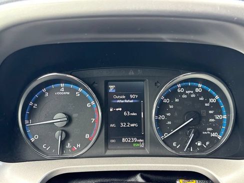 Used 2018 Toyota RAV4 Limited FWD image 14