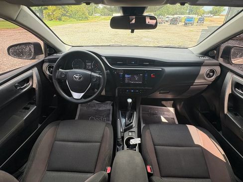 Used 2019 Toyota Corolla LE FWD image 11