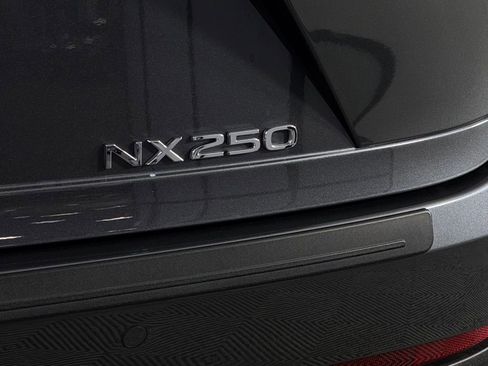Used 2024 Lexus NX 250 FWD image 12