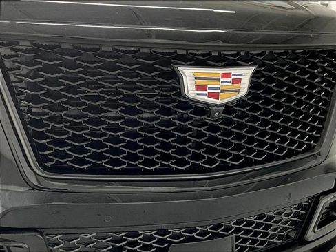 Used 2025 Cadillac Escalade V AWD/4WD image 27