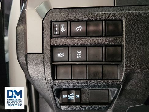 Used 2024 Toyota Tacoma TRD Off-Road image 30