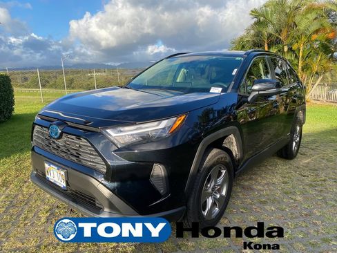 Used 2023 Toyota RAV4 LE AWD/4WD image 1