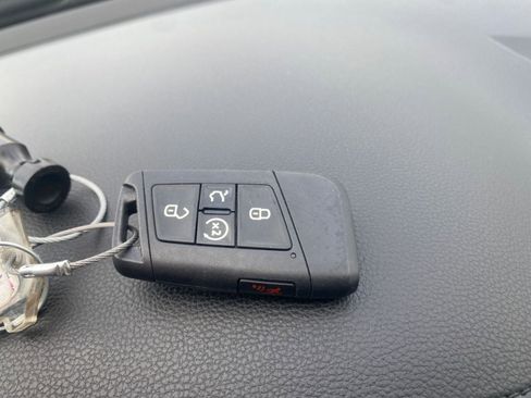 Used 2025 Volkswagen Jetta SE image 22