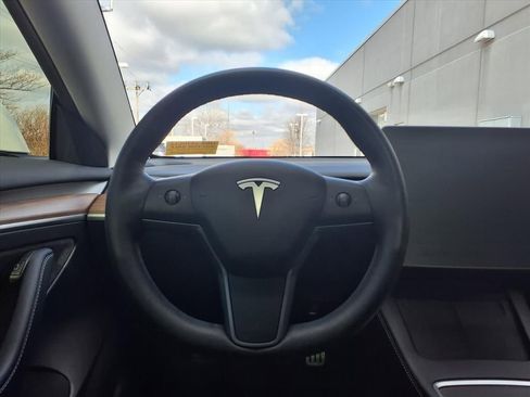 Used 2022 Tesla Model 3 Performance image 11