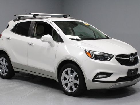 Used 2018 Buick Encore Essence w/ Experience Buick Package FWD image 1