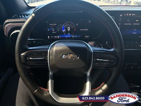 Used 2025 Chevrolet Colorado Z71 w/ Z71 Convenience Package 2 AWD/4WD image 13