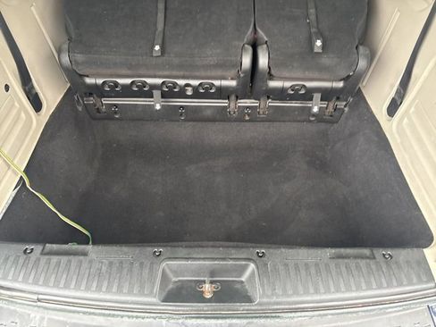 Used 2012 Dodge Grand Caravan SE image 5