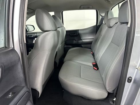 Used 2017 Toyota Tacoma 2WD Double Cab image 25
