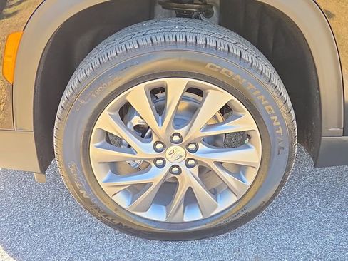 New 2026 Buick Enclave Preferred w/ Power Package image 7