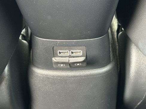 Used 2020 Nissan Kicks SR w/ SR Premium Package image 29