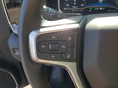 Used 2024 Chevrolet Silverado 1500 LT AWD/4WD image 18