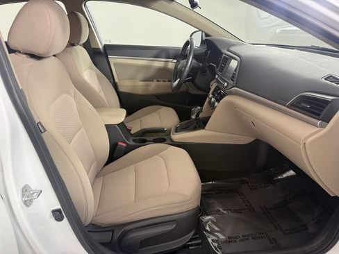 Used 2019 Hyundai Elantra Value Edition FWD image 18