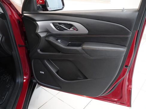 Used 2018 Chevrolet Traverse LT image 27