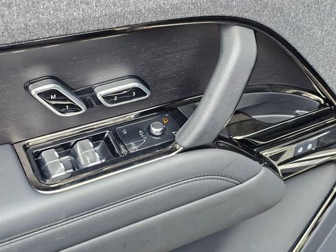 Used 2023 Land Rover Range Rover Sport SE AWD/4WD image 23