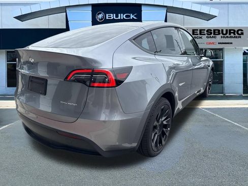 Used 2024 Tesla Model Y Long Range AWD/4WD image 7