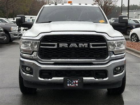 Used 2024 RAM 2500 Tradesman w/ Chrome Appearance Group image 7