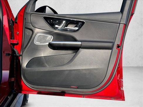Used 2026 Mercedes-Benz GLC 300 image 19