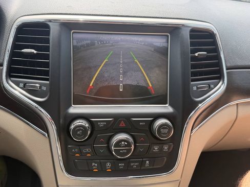Used 2016 Jeep Grand Cherokee Limited RWD image 29