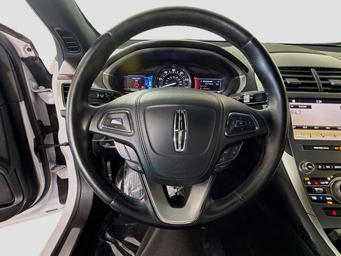 Used 2019 Lincoln MKZ Reserve image 13