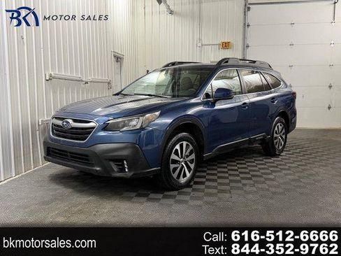 Used 2020 Subaru Outback Premium image 1