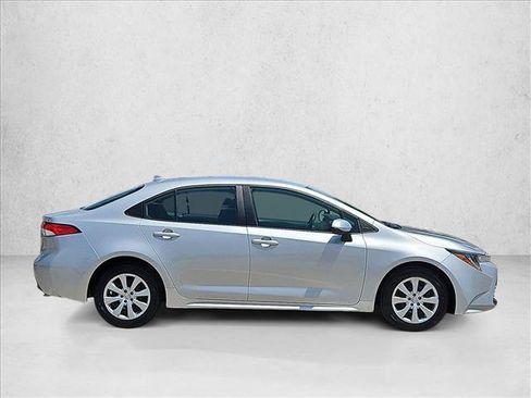 Used 2024 Toyota Corolla LE FWD image 4