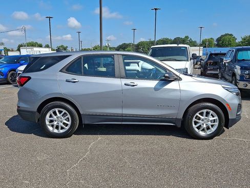 Used 2024 Chevrolet Equinox LS w/ LPO, Floor Liner Package AWD/4WD image 13