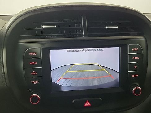 Used 2020 Kia Soul LX image 16