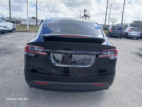 Used 2019 Tesla Model X 100D image 4