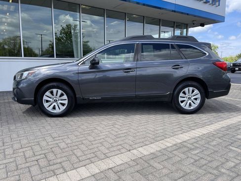 Used 2019 Subaru Outback 2.5i Premium AWD/4WD image 2