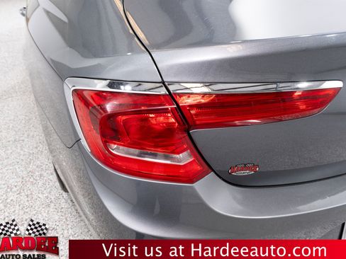 Used 2019 Buick LaCrosse Essence w/ Sun and Shade Package image 9