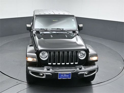 Used 2021 Jeep Gladiator Overland w/ Cold Weather Group image 39