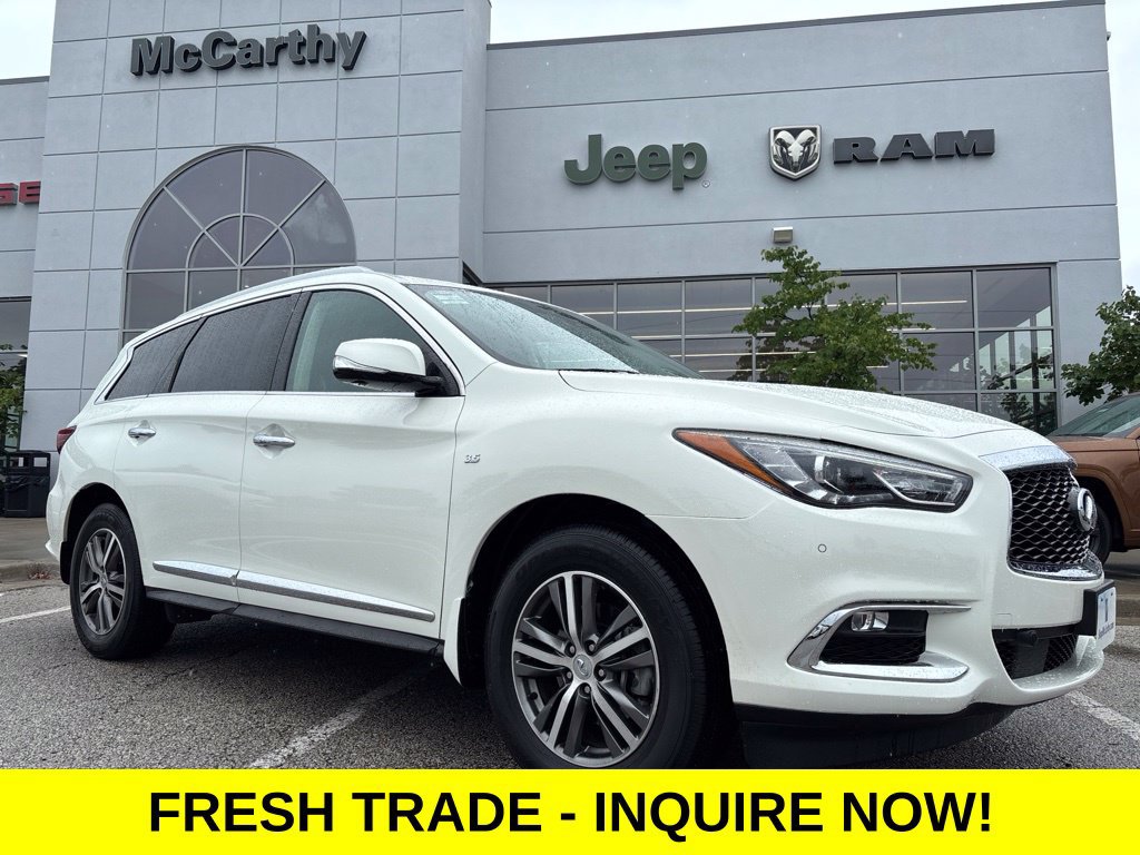 Used 2020 INFINITI QX60 Luxe w/ Essential Package FWD image 1