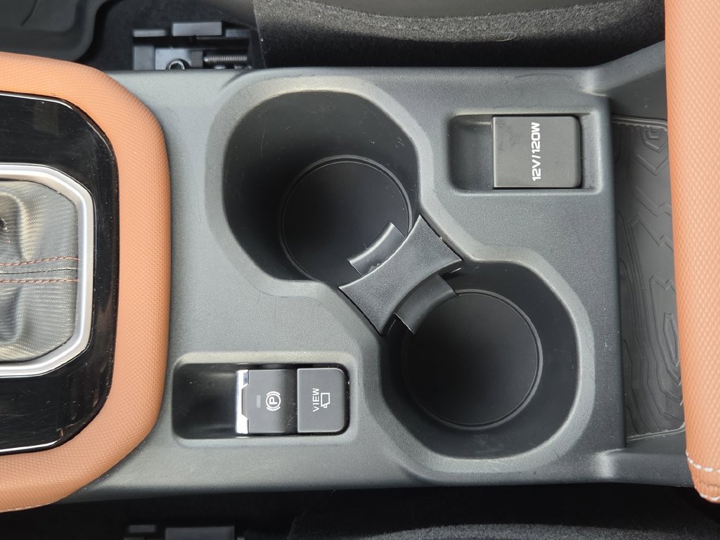 Used 2025 Subaru Forester Touring AWD/4WD image 42