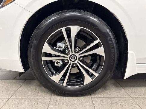 Used 2023 Nissan Sentra SV w/ All-Weather Package FWD image 10