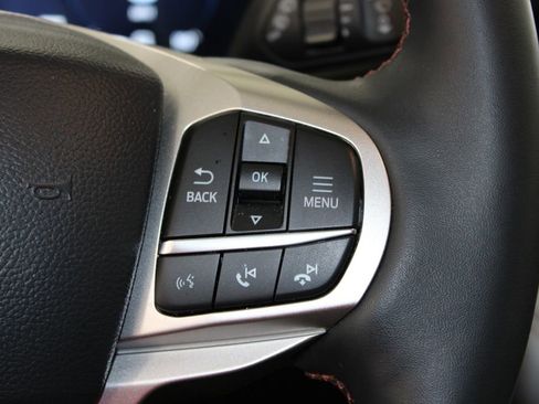 Used 2025 Ford Explorer Active w/ Active Comfort Package image 37