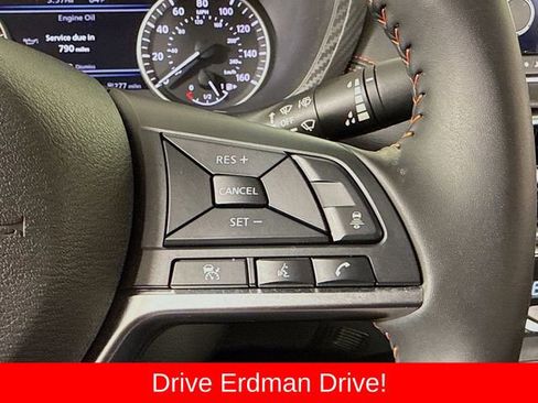 Used 2025 Nissan Sentra SR FWD image 13