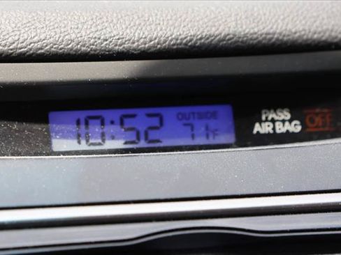 Used 2013 Hyundai Elantra GLS FWD image 16