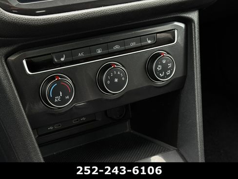 Used 2024 Volkswagen Tiguan Wolfsburg Edition image 17