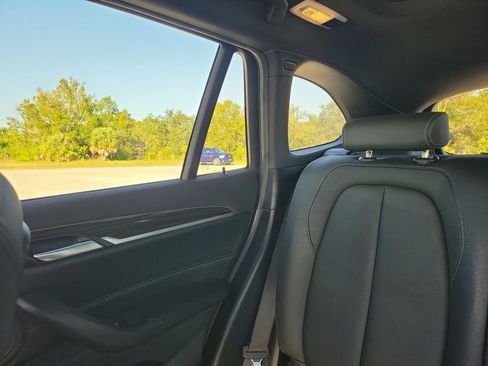 Used 2019 BMW X1 xDrive28i w/ Convenience Package image 12