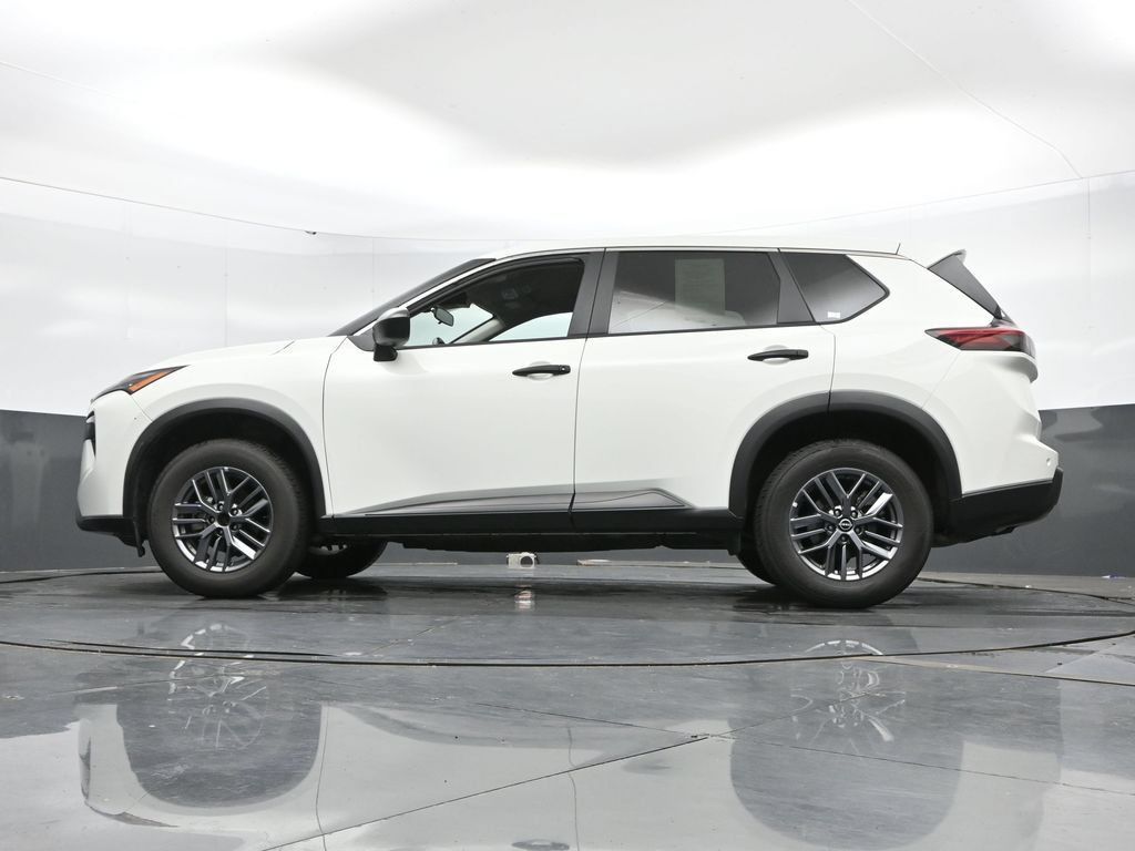 Used 2024 Nissan Rogue S AWD/4WD image 48