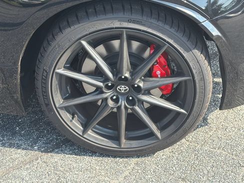 Used 2025 Toyota GR86 Premium w/ Performance Package RWD image 18