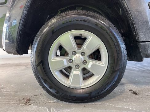 Used 2011 Jeep Liberty Sport w/ Popular Equipment Group image 9