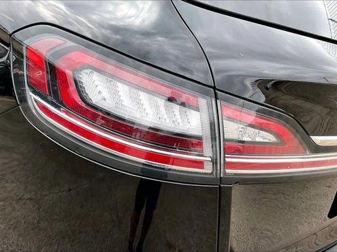 Used 2020 Lincoln Nautilus Reserve w/ Equipment Group 202A image 28